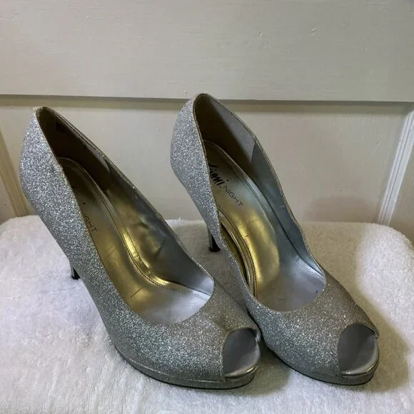 Fioni Silver Glitter Peep Toe Stiletto Pumps - Picture 3 of 4